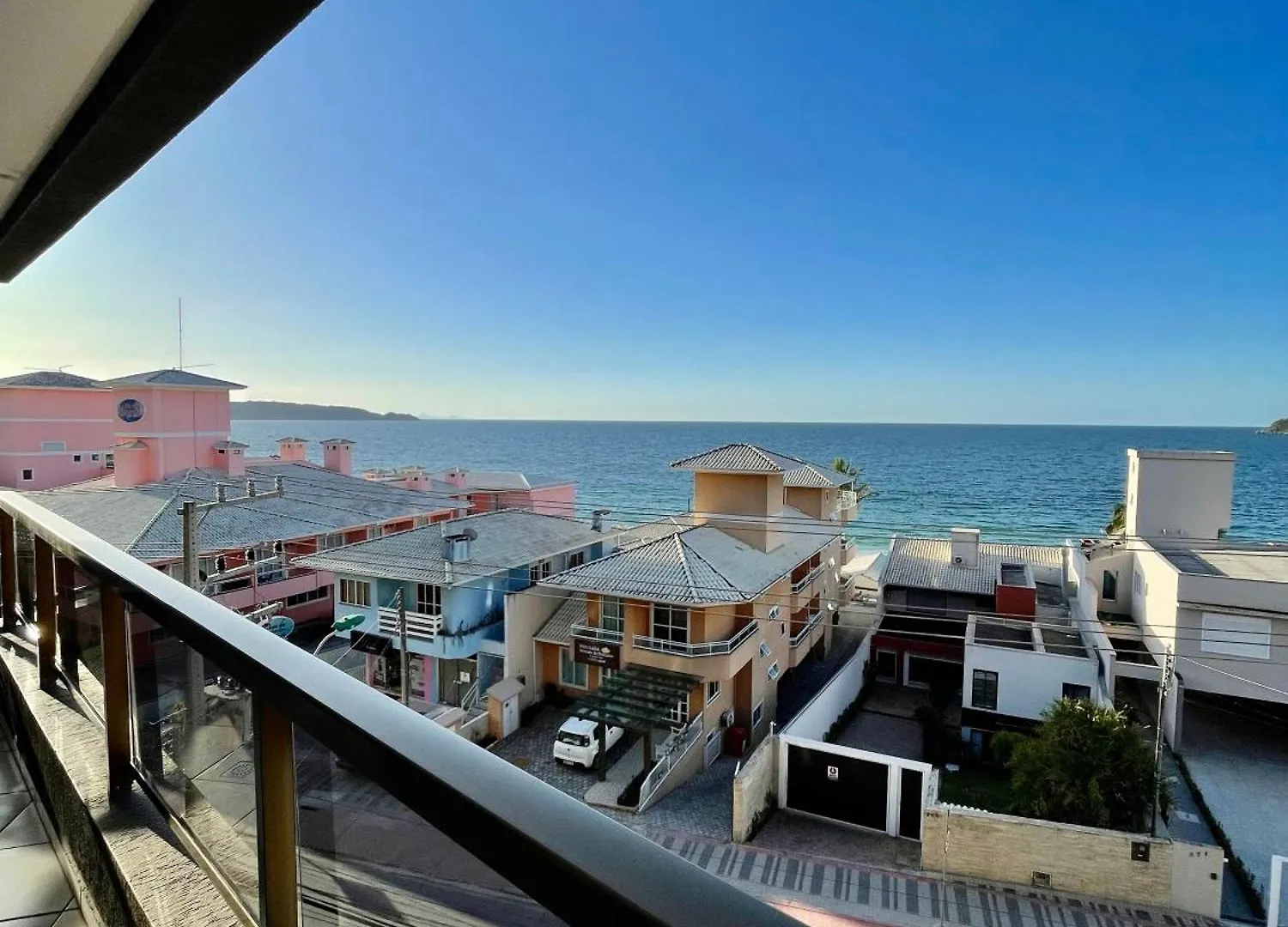 187 Apartamento 50M Da Praia. Bela Vista Ao Mar. Em Avenida Principal De Bombinhas. 0*, Bombinhas